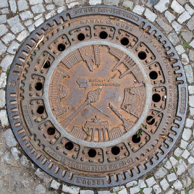 Berliner Wasserbetriebe Manhole Cover with Berlin Landmarks