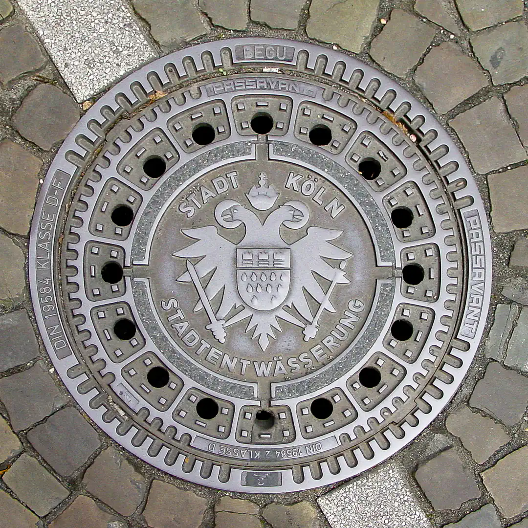 Cologne (Stadt Köln) Stadtentwässerung Manhole Cover in Cologne, Germany. Photo by Yuri Matrosovich