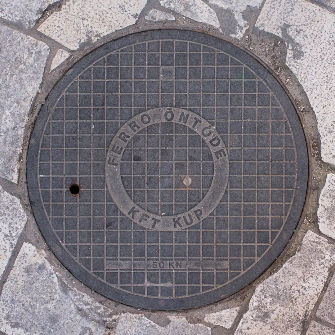 Manhole Cover by Ferro Öntöde in Trogir, Croatia. Photo by Yuri Matrosovich