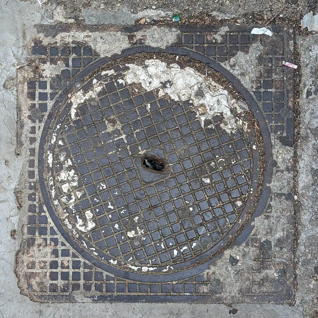 Manhole Cover in Haifa, Israel. Photo by Yuri Matrosovich