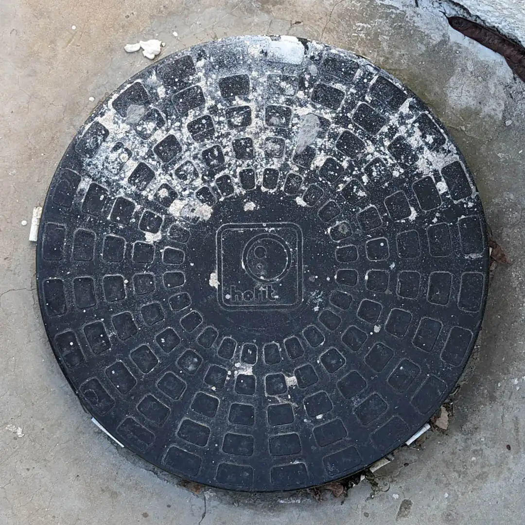 Manhole Cover in Haifa, Israel. Photo by Yuri Matrosovich