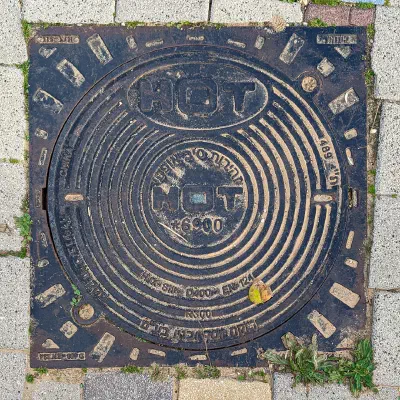 HOT (Old Logo) Manhole Cover