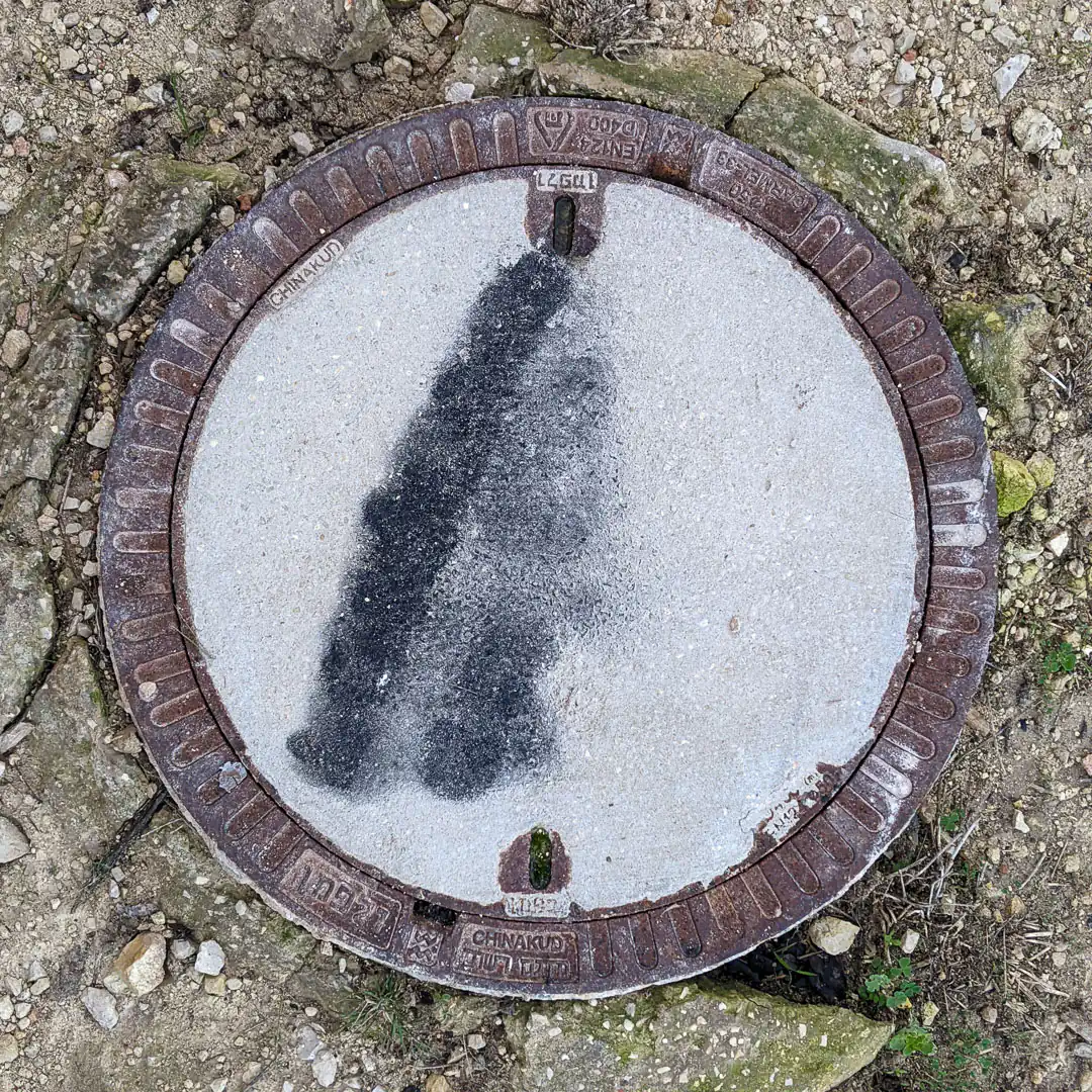 Manhole Cover in Haifa, Israel. Photo by Yuri Matrosovich