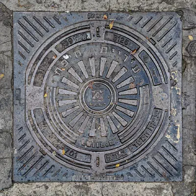 Traffic Lights Manhole Cover