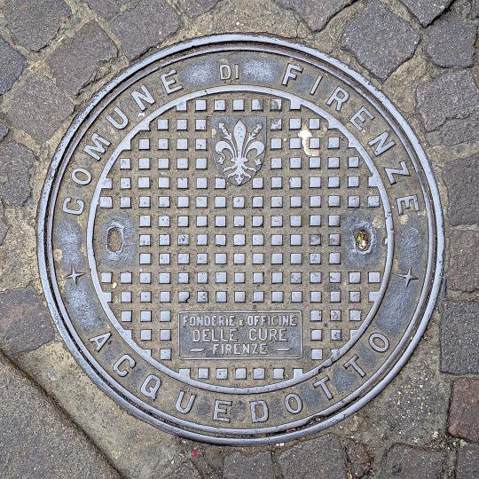 Comune di Firenze Acquedotto Manhole Cover by Fonderia delle Cure