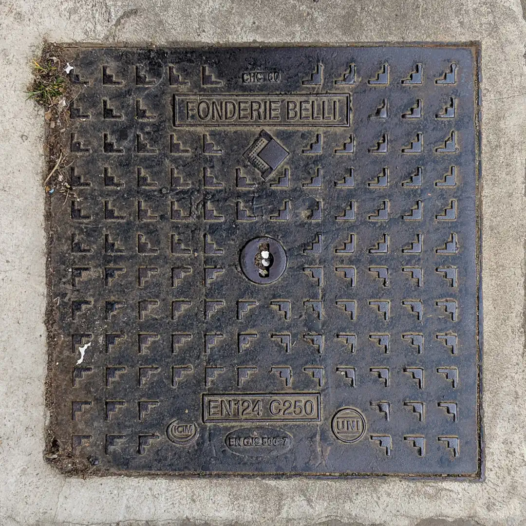 Manhole Cover by Fonderie Belli in Florence, Italy. Photo by Yuri Matrosovich