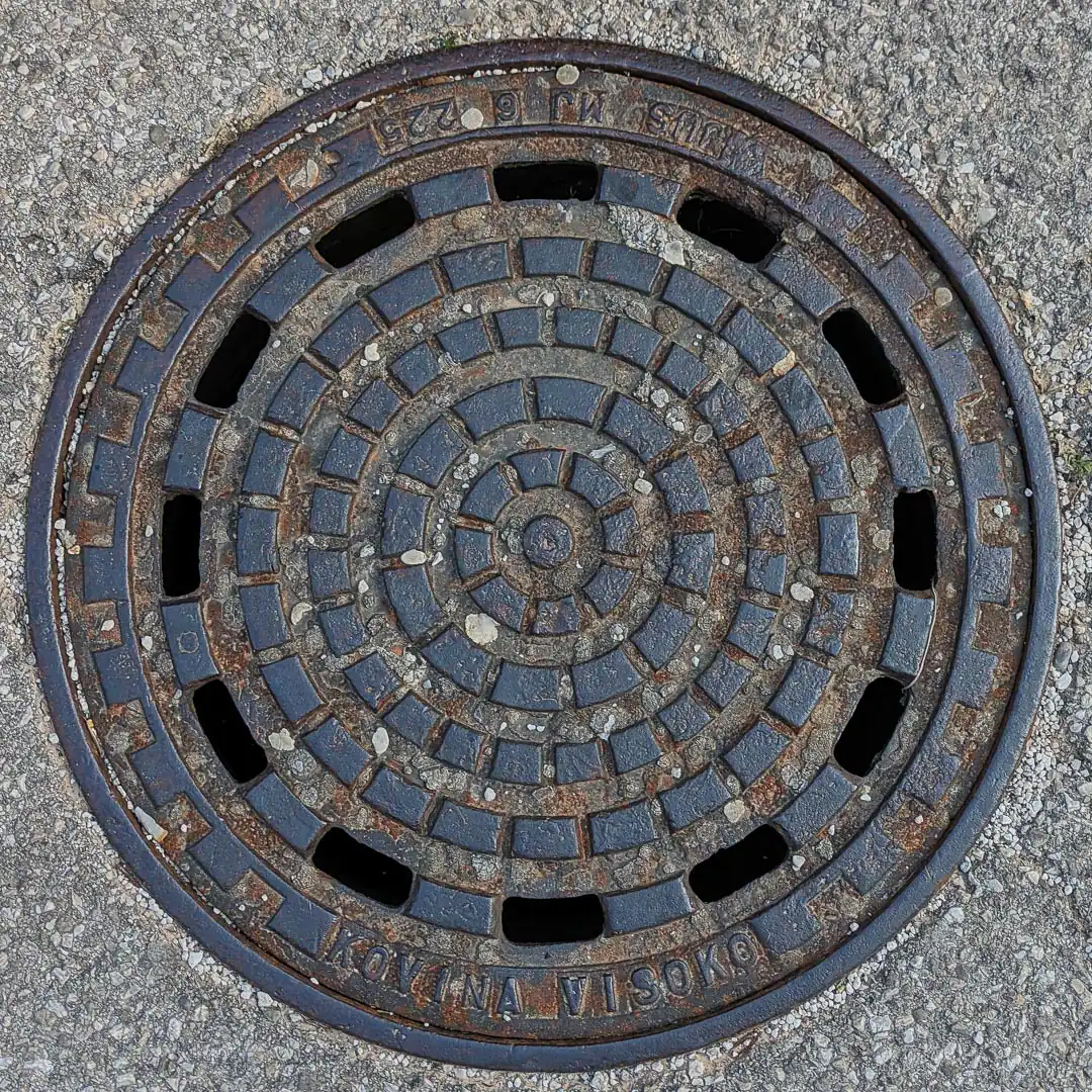 Manhole Cover by Kovina Visoko in Cetinje, Montenegro. Photo by Denis Panin