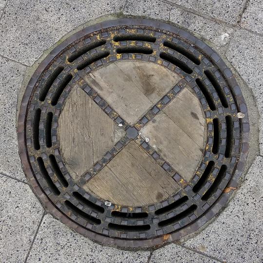 Manhole cover preserved since the time of East Prussia