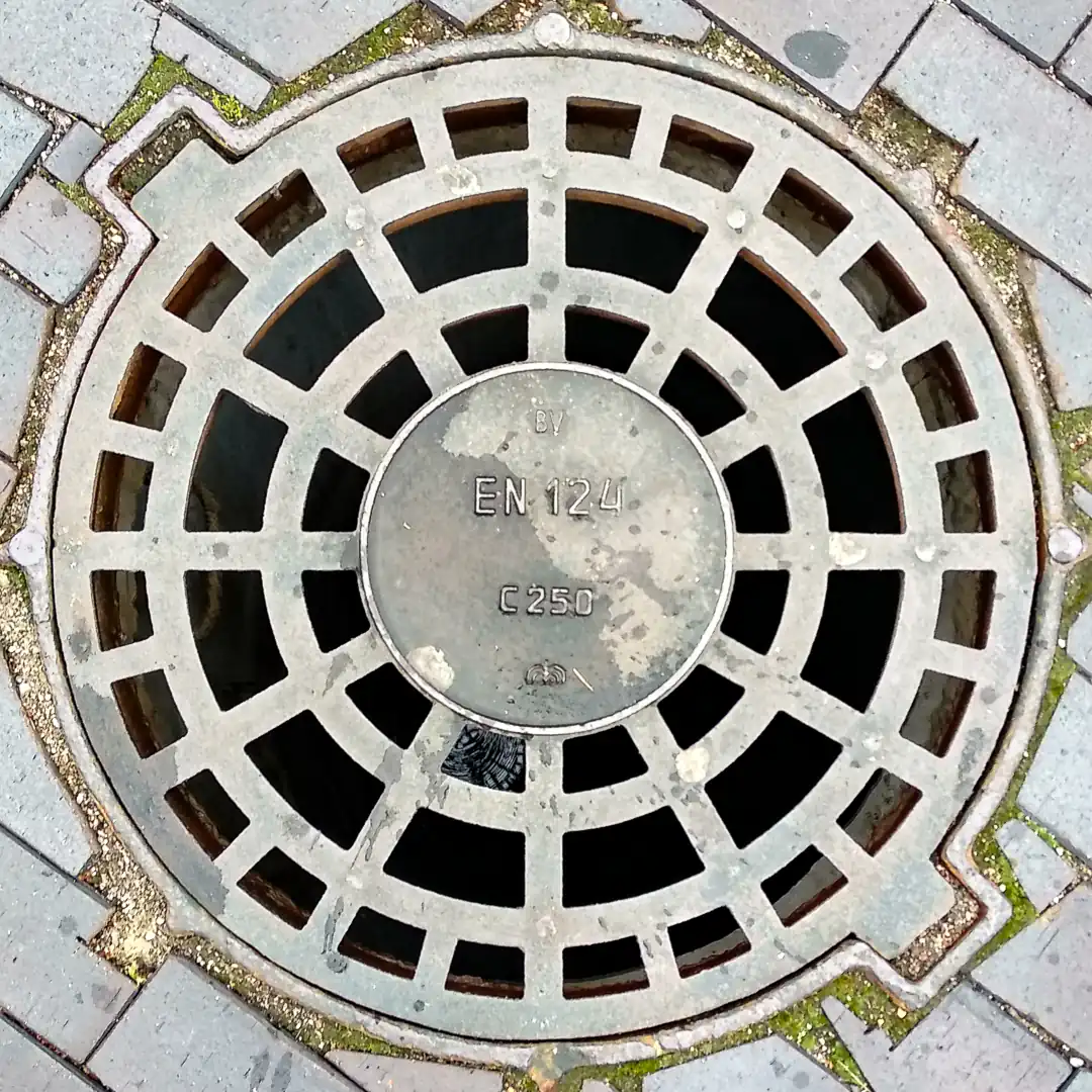 Drainage Manhole Cover in Svetlogorsk, Russia. Photo by Yuri Matrosovich