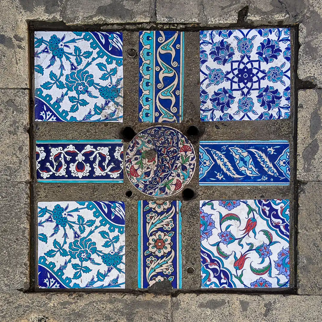 Manhole Cover in Istanbul, Turkey. Photo by Yuri Matrosovich
