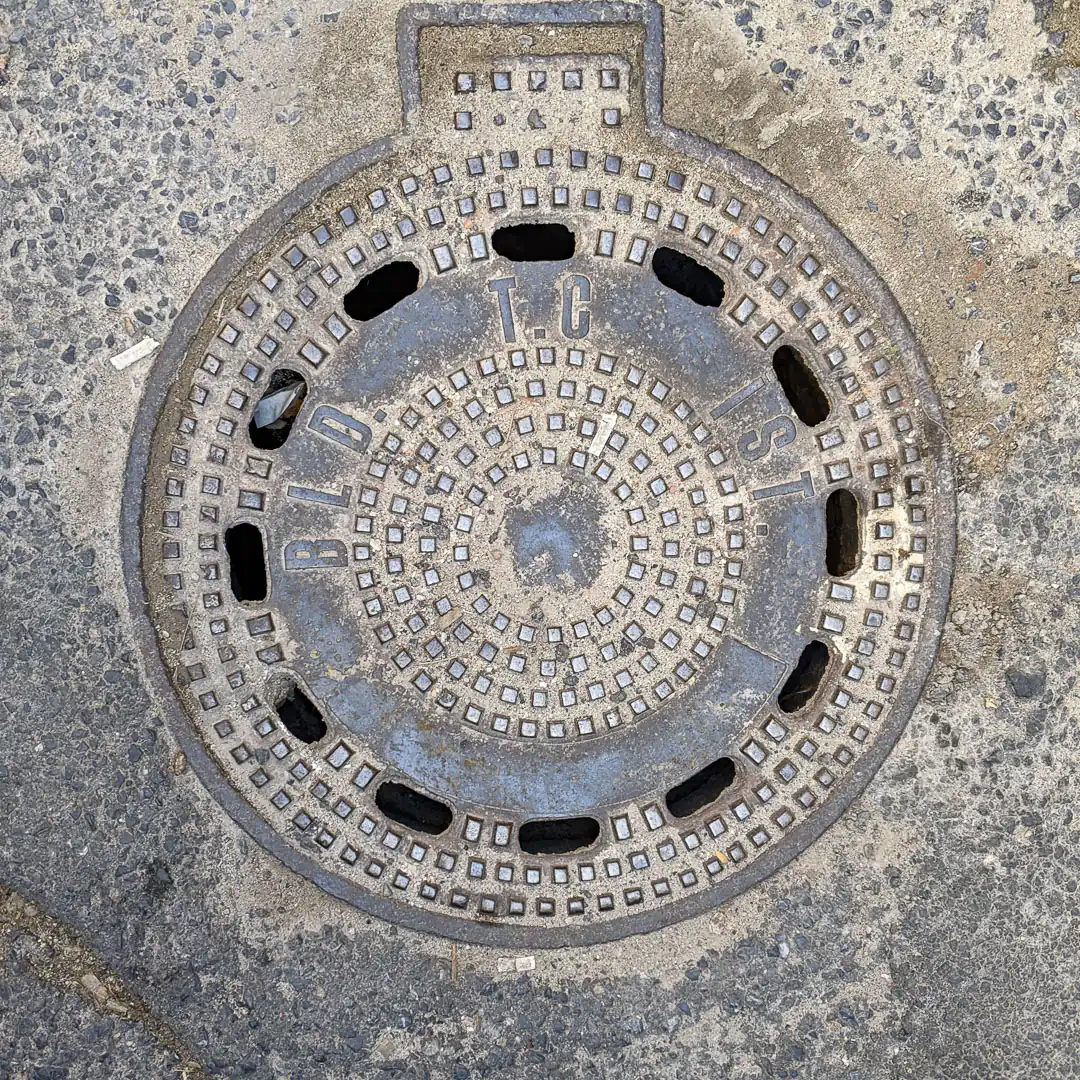 Manhole Cover in Istanbul, Turkey. Photo by Yuri Matrosovich