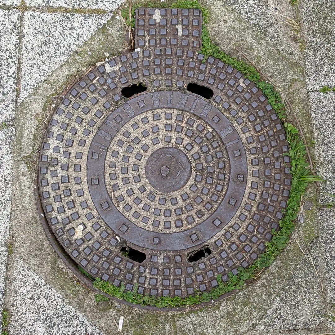 Manhole Cover in Istanbul, Turkey. Photo by Yuri Matrosovich